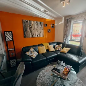  Apartment 2 Bedroom Luxurious Modern United Kingdom